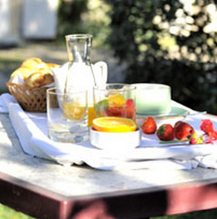 Le Compostelle Hotel Vezelay Bagian luar foto
