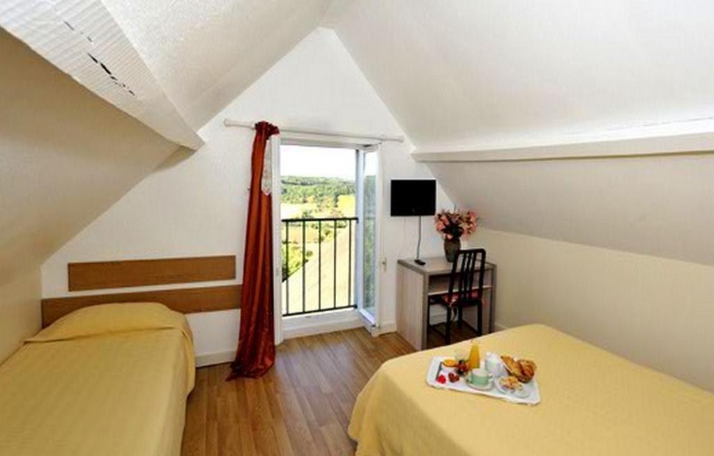 Le Compostelle Hotel Vezelay Ruang foto