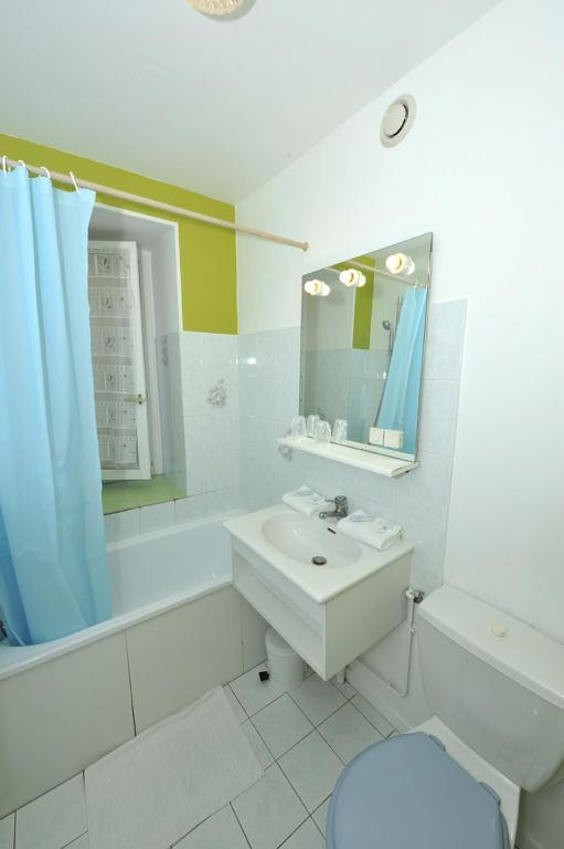 Le Compostelle Hotel Vezelay Ruang foto