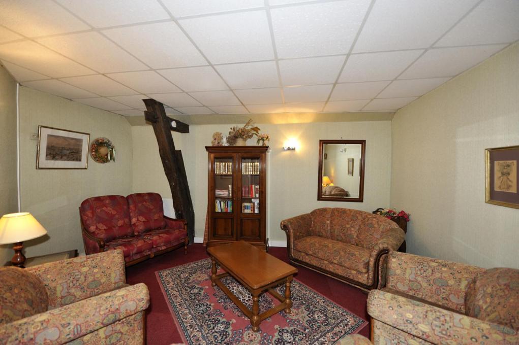 Le Compostelle Hotel Vezelay Bagian luar foto